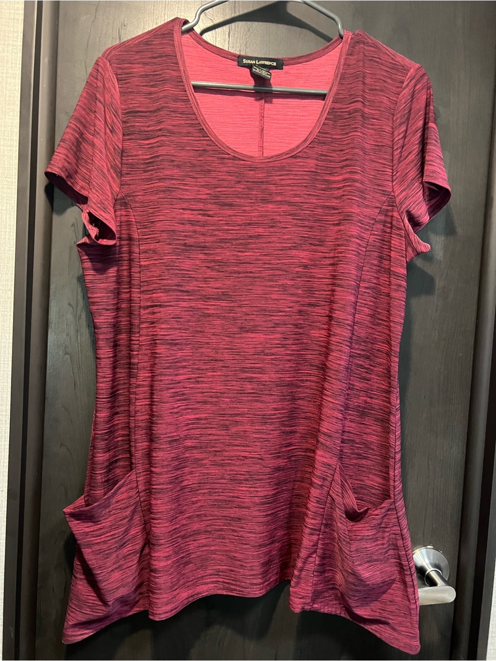 Susan Lawrence Heathered burgundy red Scoop Neck Pocket stretchy Tunic